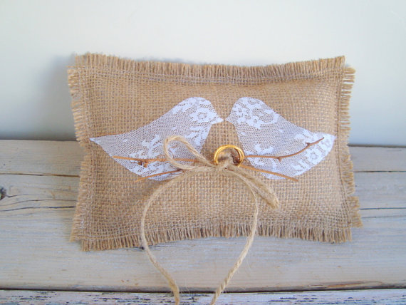 Hochzeit - Ringbearer pillow--natural burlap with lace birds
