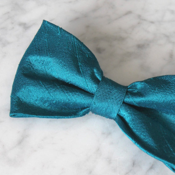 Hochzeit - Solid Teal Silk Bow Tie - Groomsmen and wedding tie - clip on, pre-tied with strap or self tying