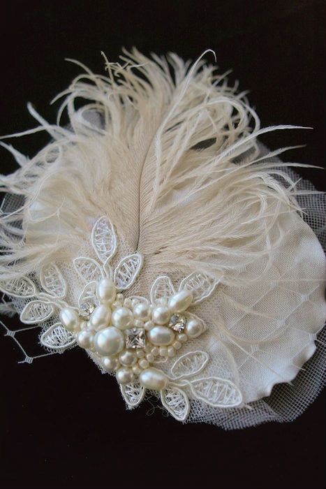 Свадьба - Vintage Hair Accessory Wedding Fascinator Champagne Ecru Ivory Lace Bridal Hairpiece Rustic Wedding Hair Clip Pearls Crystals FeathersVeil