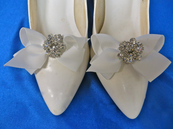 Hochzeit - Flower Girl Shoe Clips, Bridal Party Shoe Clips, Bridesmaids Shoe Clip, Wedding Bridal Shoe Clips, Dance Shoe Clips