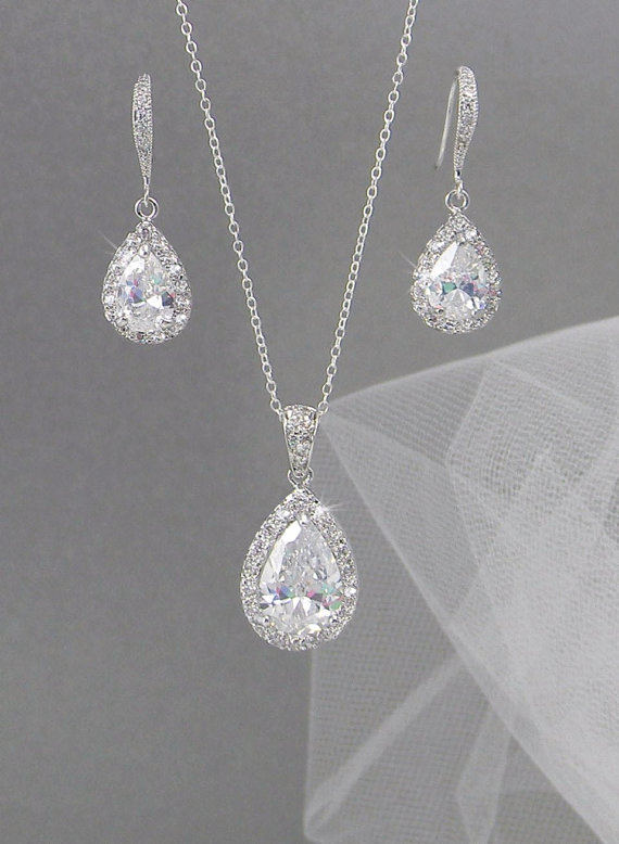 Mariage - Crystal Bridal Earrings. Crystal wedding earrings, Crystal Pendant, Bridesmaids jewelry, Ariel Bridal Jewelry SET