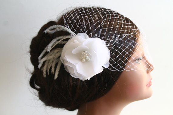 Mariage - Birdcage Bandeau Veil, Ivory Flower Birdcage Veil and Fascinator, Wedding Head Piece, Wedding Accessories, Ostrich Feathers and Pearls