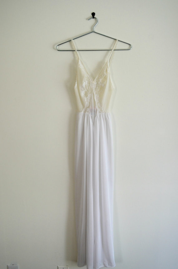 Hochzeit - Bridal White Sheer Lace Nightgown Vintage 70s XS