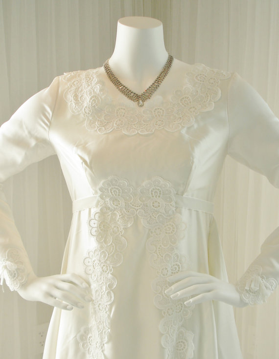 زفاف - Vintage 1960 Edyth Vincent Satin and Lace Wedding Dress Bridal Gown Designed for Alfred Angelo