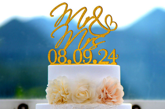 Hochzeit - Wedding Cake Topper Monogram Mr and Mrs cake Topper Design Personalized with YOUR Last Name 015