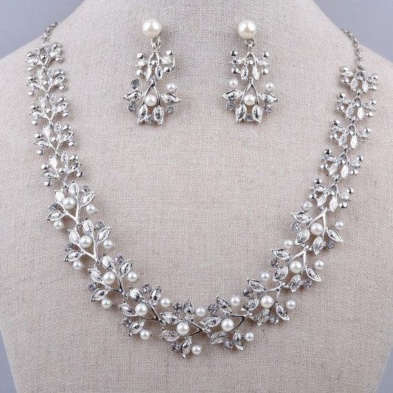 Mariage - Bridal Necklace Wedding Necklace Crystal Pearl Wedding Bridal Necklace Bridal Jewelry Wedding Jewelry Bridal Style-N-287