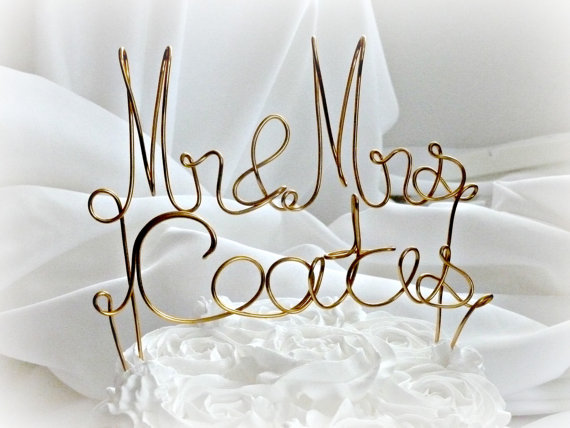 Hochzeit - Custom Personalized Cake Topper