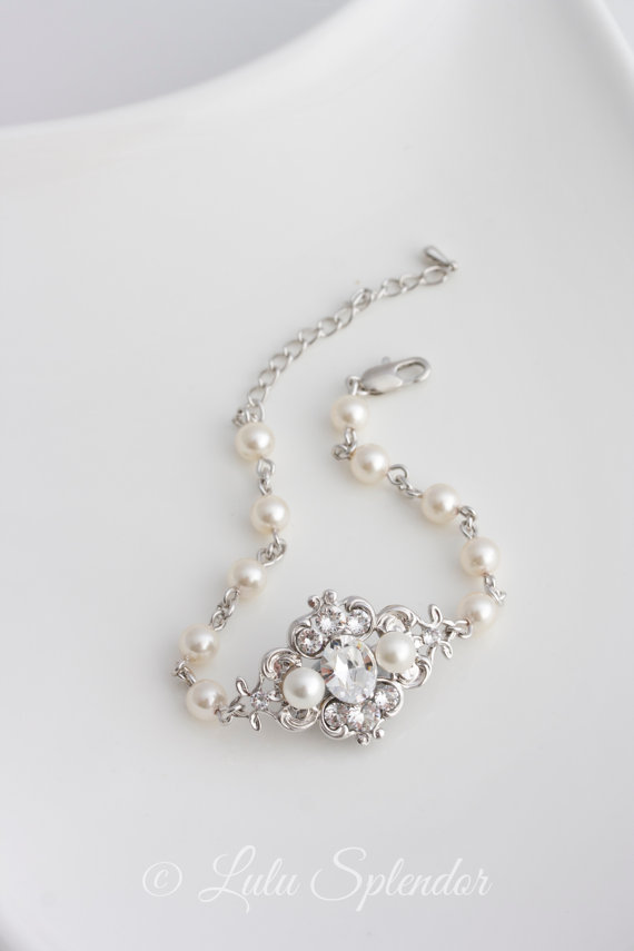 Mariage - Ivory pearl bracelet, Bridal Bracelet with Swarovski Pearl and crystals, Vintage style Bracelet, Wedding Jewelry LEILA