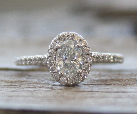 زفاف - 0.82 Ctw. Oval Diamond Engagement Ring in 14K White Gold