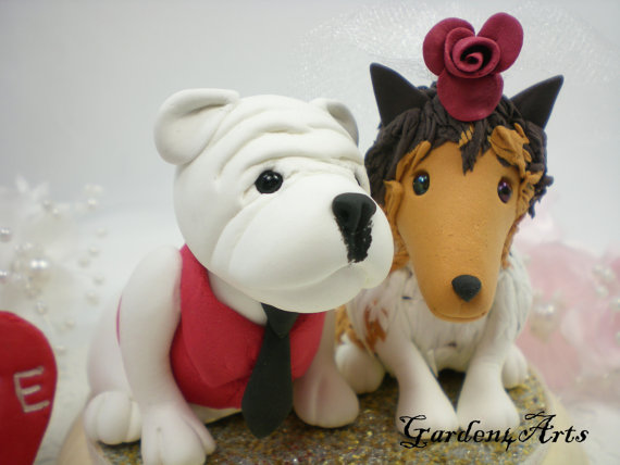 Mariage - NEW--Custom Love MASCOT couple wedding cake topper with circle clear base--Georgetown & Texas