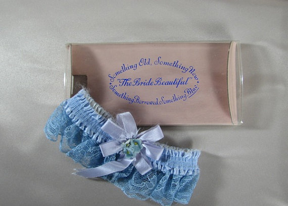 زفاف - 1960s Bridal Blue Lace Garter with its Original Box