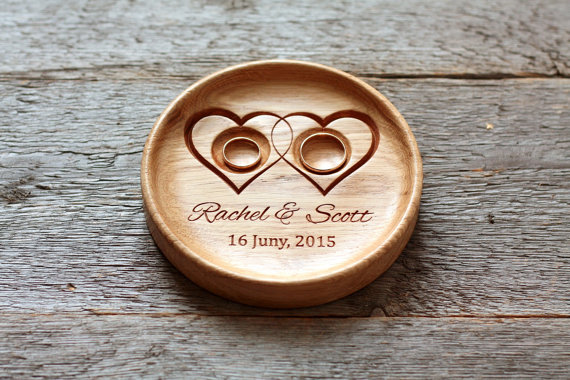 Свадьба - Personalized Wood Wedding Ring Bearer Pillow, Ring Bearer Pillow, Wedding ring plate, Ring bearer pillow alternative "Two Hearts"