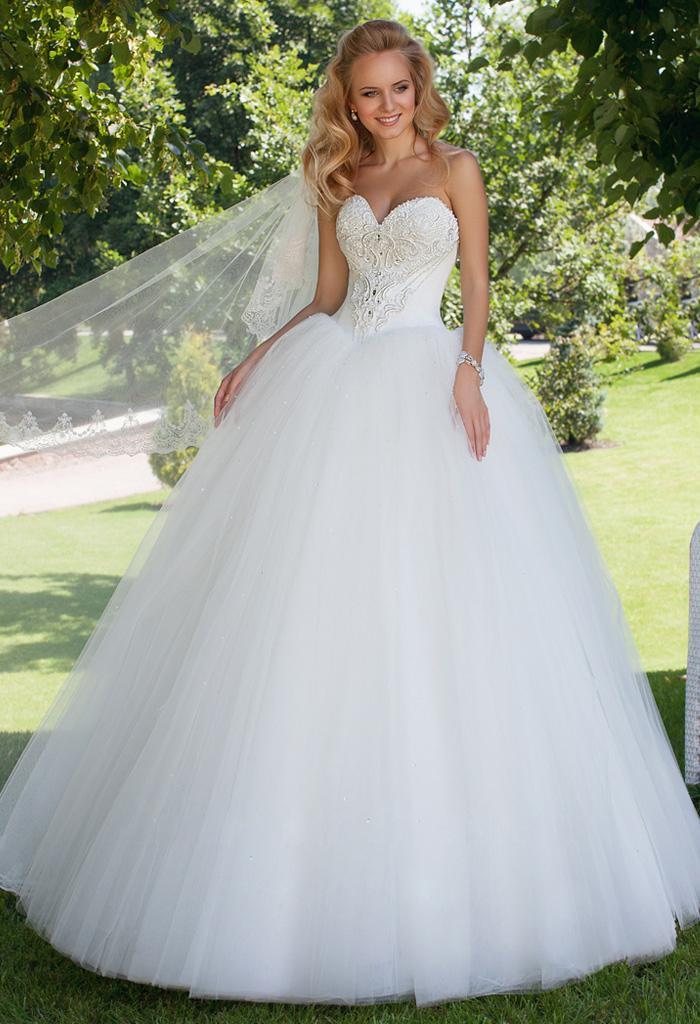 زفاف - Hot Selling 2015 New Oksana Mukha Sexy Sweetheart Strapless Tulle Ball Gown Wedding Dressea Beadings Rhinestones Handmade Wedding Dresses Online with $124.61/Piece on Hjklp88's Store 