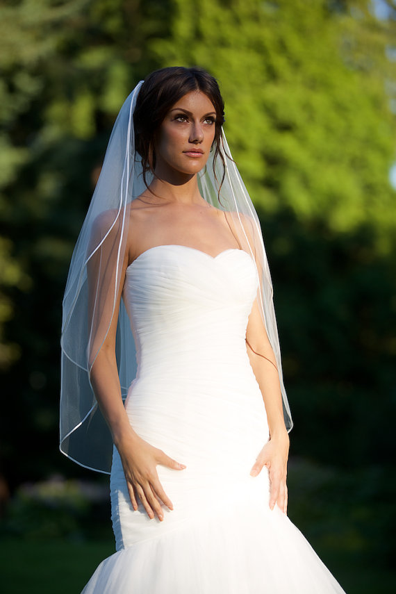 Hochzeit - Fingertip veil with blusher, double tier fingertip veil with 1/8" corded satin trim, satin cord trim, Bridal veil, ivory veil.