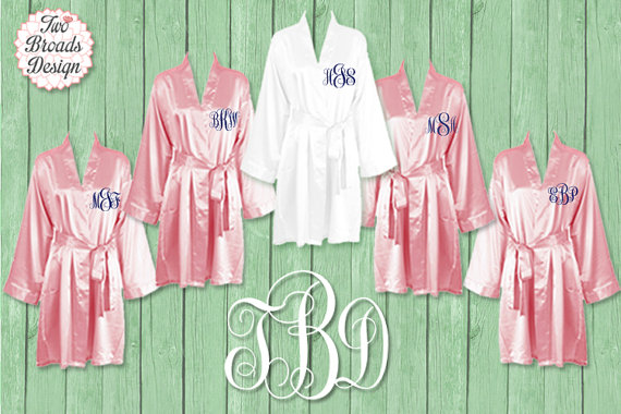 زفاف - FREE ROBE Set of 7 or MORE Blush Pink Satin Robe, Plus Size Available, Personalized Satin Robes, Bridesmaid Gift, Brides, Monogrammed Robes