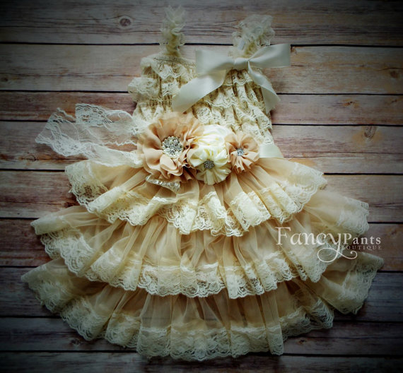 Свадьба - Rustic Flower Girl Dress, Lace Petti dress/Rustic Flower Girl, Country Flower Girl Dress Cream Ivory Champagne Country Wedding