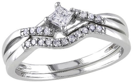 Hochzeit - Allura 1/5 CT. T.W. Princess Cut and Round Diamond Bridal Set in Sterling Silver (GH) (I2-I3)