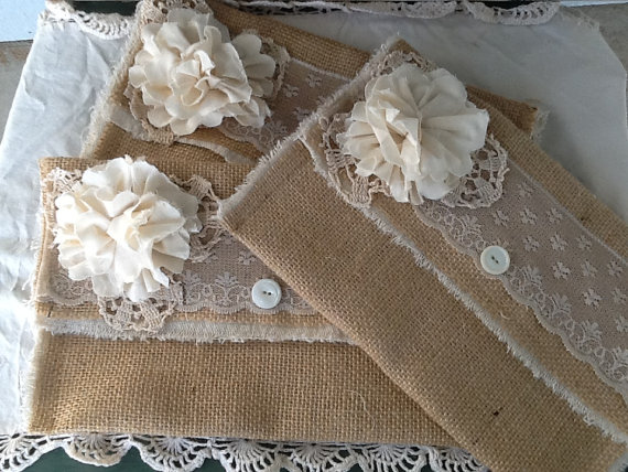 Mariage - Burlap and  Lace wedding clutch, bridesmaids gift, bridesmaids clutch, bridal clutch