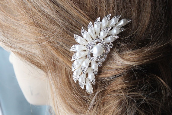 زفاف - Beautiful silver color hair comb with sparkling rhinestones