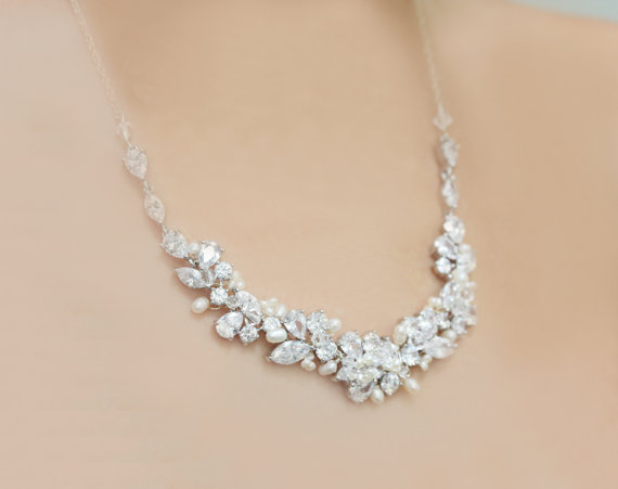 زفاف - Bridal Silver Rhinestone, Freshwater Pearl, and Swarovski Crystal Wedding Necklace