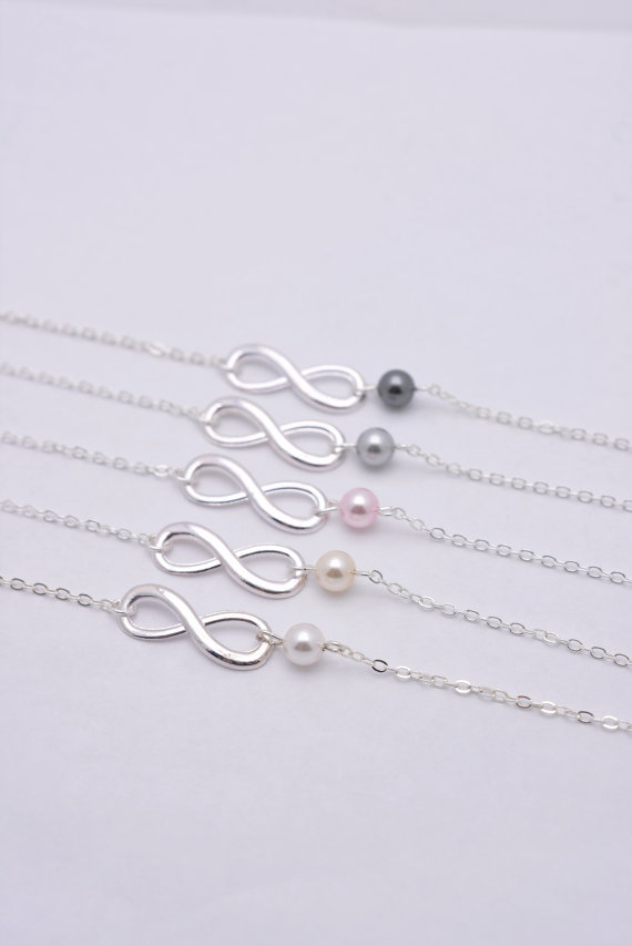 Mariage - Set of 7 Bridesmaid Bracelets, Infinity Pearl Bracelets, 7 Infinity and Pearl Bracelets, Infinity Bracelets - Sterling Silver Chain 0217