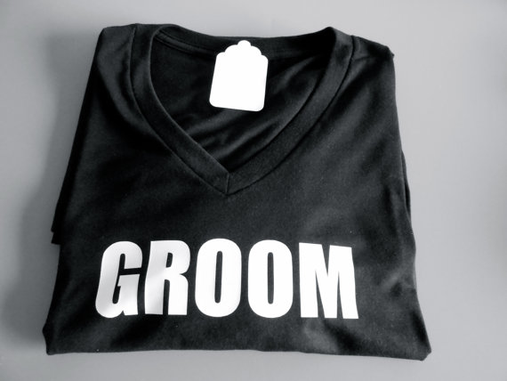 Mariage - Groom Tee Shirt. Groom V-Neck Tee. Groom Shirt. Groomsmen Tee Shirt. Bachelor Party T-Shirt. Bachelor Shirt. Best Man Shirt. Groom T-Shirt.