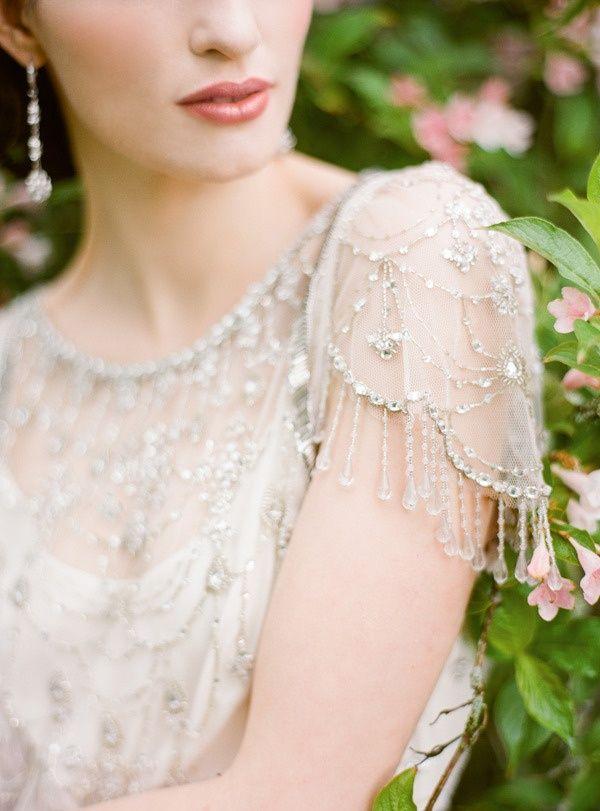 Mariage - TOTALLY And COMPLETELY IN LOVE With This Jenny Packham Dress.