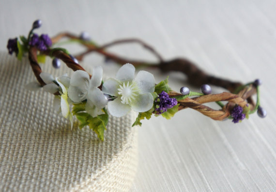 Hochzeit - Flower Crown Headband Halo, Wedding Tiara, Photo prop, Head Wreath