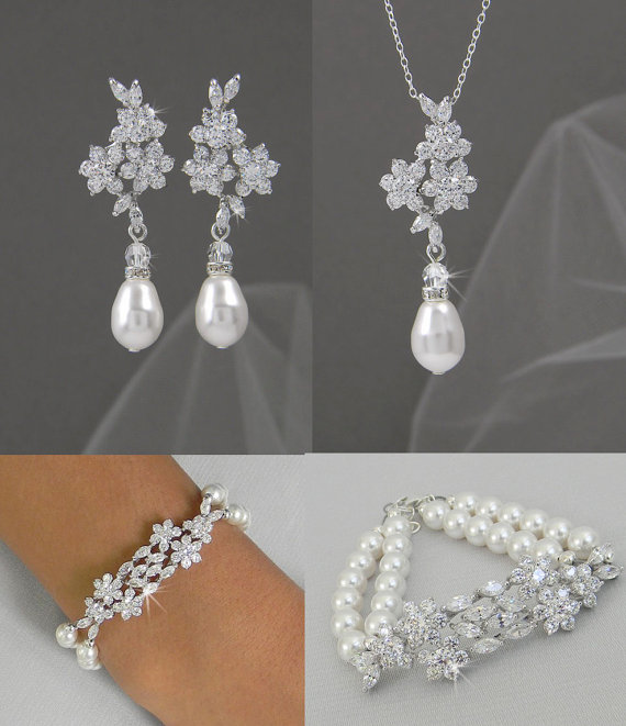 Hochzeit - Bridal Jewelry SET, Rose Gold Wedding Jewelry, Swarovski Bridal Earrings, Wedding Bracelet, Necklace, Piper 3 piece Bridal SET