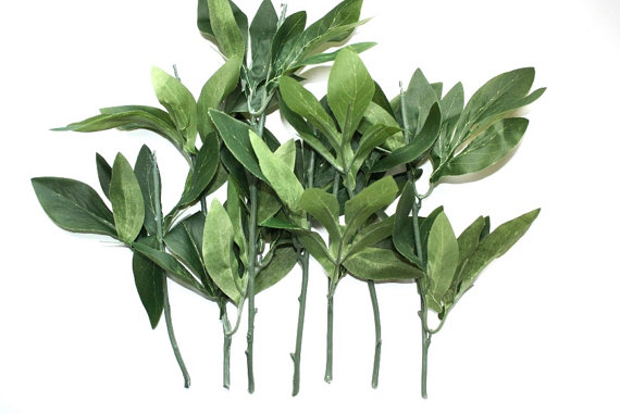 Mariage - 7 Realistic Floral Stems with Foliage/Leaves ... up to 11 inches ... item 033 ... Artificial Stems..Floral Arrangement..DIY Wedding bouquets