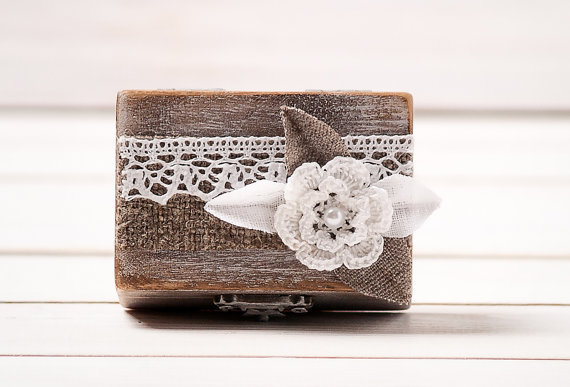 Hochzeit - Ring Box Wedding Ring Holder Pillow Bearer Box Wedding Ring Box Wooden Engagement Ring Box Burlap and Lace Love Rustic Unique / D2