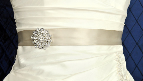 Hochzeit - Crystal Brooch Wedding Belt, Taupe Wedding Sash, Bridal Belt, Bridal Sash, Dress Belt, Bridesmaid Belt, Taupe Rhinestone Sash, Custom Colors