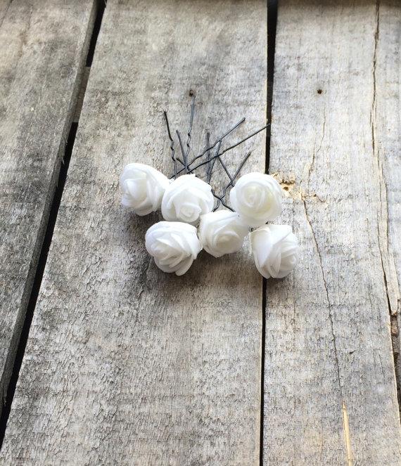 Hochzeit - White Roses Hair Pin, Bridal Bobby Pins, Bridal Hair Clips, Bridal Hair, Set of 6, Wedding Hair Accessory, ReddApple, Fast Delivery