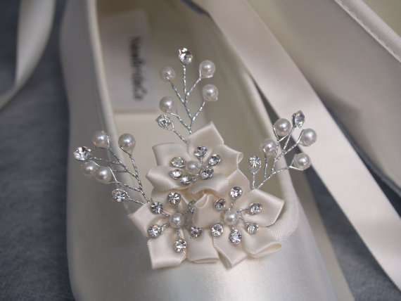 زفاف - Wedding Ivory Flats Crystals and pearls - Ballerina Ivory slippers - Bridal Flat Shoes Ivory