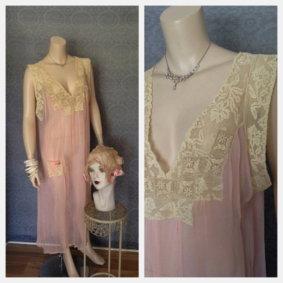 Mariage - Exceptional, Gossamer Sheer Silk Chiffon 1920s Nightgown, Large Size, Bridal, Trousseau