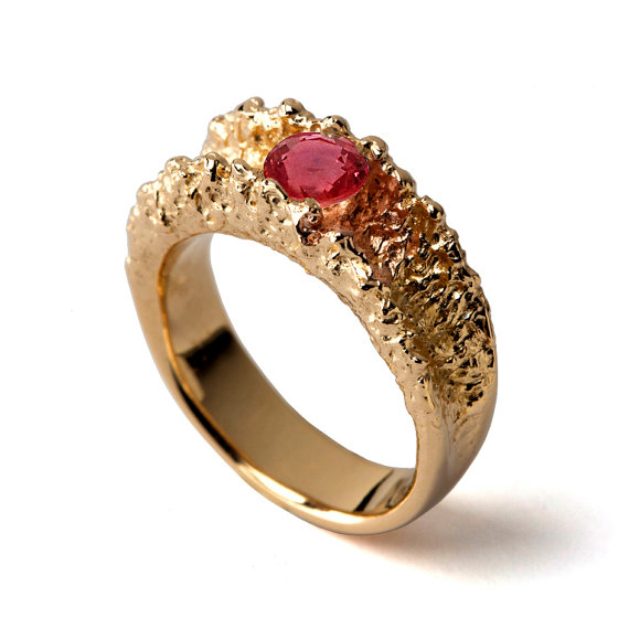 Hochzeit - SURF Red Sapphire Ring Gold, Pink Sapphire Engagement Ring, Organic Gold Ring, Pink Sapphire Ring, Solitaire Engagement Ring