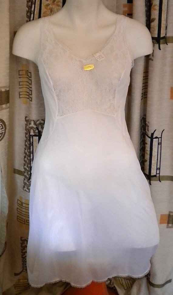 Wedding - DEADSTOCK 1960s Chamor Nylon Lace Slip White Style 652 Sexy Pinup in orig Box Various Sizes