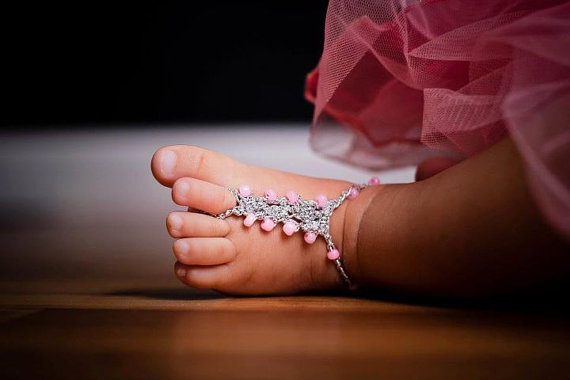 زفاف - Baby Barefoot Sandals 12-18 mo Foot Jewelry YOU DESIGN THEM Photo Prop Anklet Toe Ring Soleless Thongs