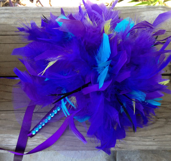 Свадьба - DRAMATIC Feathers Bridesmaid Bouquet - Purple Turquosie Black Lime Green Custom WEDDING COLORS Feather Bride Toss Bouquets