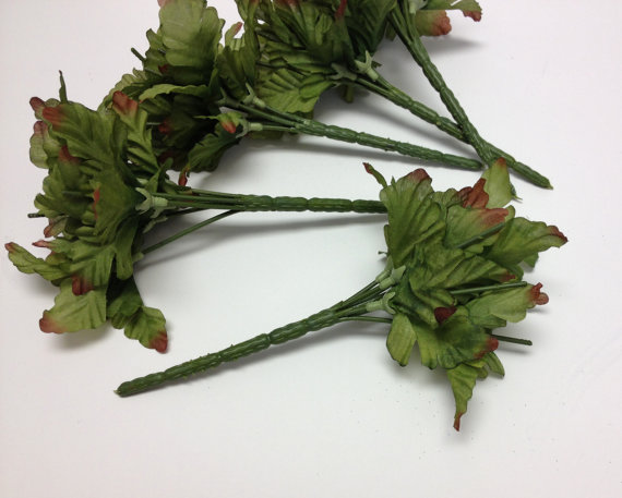 زفاف - Artificial Flowers - FIVE Mini Bouquets with Budget Quality DAISY Leaves - Silk Flower Bouquets