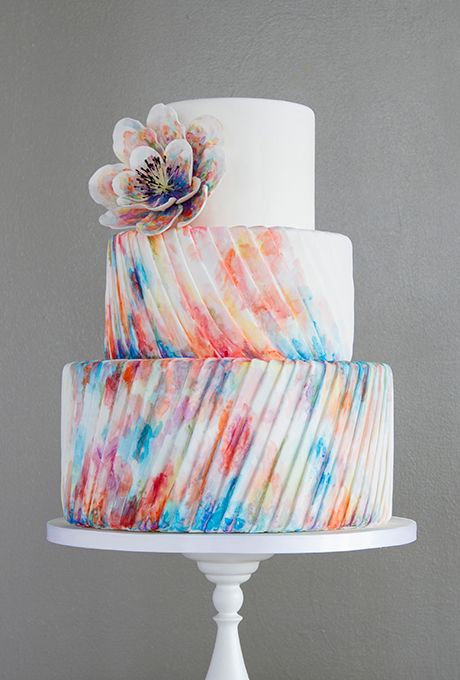 زفاف - A Three-Tiered Tie-Dye Pleated Cake
