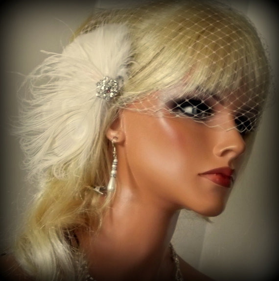 Свадьба - Wedding Fascinator, Bridal Veil, Ivory Peacock Hair Clip, French Net Veil, Feather Hair Clip, Bridal Fascinator, Wedding Hair Clip, Ivory