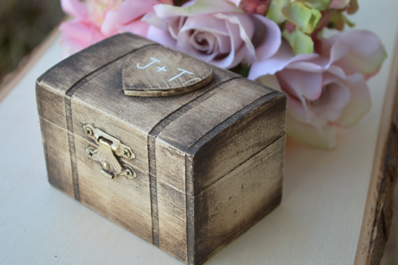 Hochzeit - rustic ring box, custom ring bearer box , pillow alternative, rustic wedding, woodland wedding