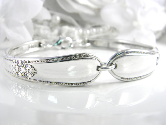 Hochzeit - Spoon Bracelet, PERSONALIZED Bracelet, FREE ENGRAVING, Spoon Jewelry, Silverware Bracelet, Bridesmaids Bracelet - 1930 Adoration