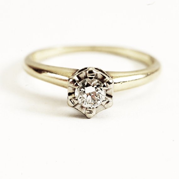 زفاف - Engagement Diamond Solitare Ring in 14K Light Yellow with White Gold Setting Vintage Diamond Ring, Size 6 (V2954)