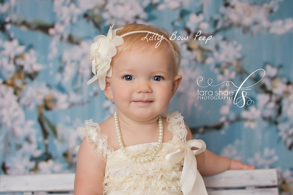 Свадьба - Baptism Headband- Baby Headband- Ivory Flower Headband-Vintage Headband-Baby Girl Clothes-Preemie-Newborn Bow-Infant-Toddler-Child-Pearls
