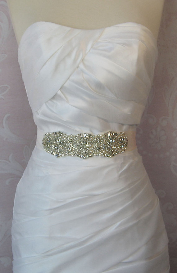 زفاف - Rhinestone & Pearl Sash, Custom Colors Wedding Belt, Crystal Bridal Sash, 7" of Rhinestones - DITA