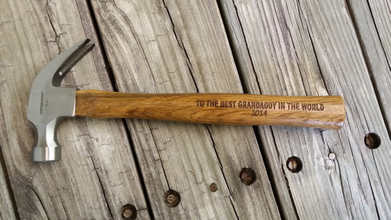 Hochzeit - Engraved Wooden Handled Hammer - Personalized Hammer - Father's Day Gift - Gift for Dad - Groomsmen Gift