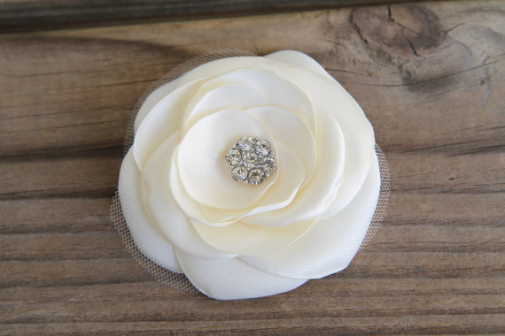 Свадьба - Bridal Hair Flower - Bridal Hair Accessory - Ivory Flower clip - Satin Flower - Crystal Clear Rhinestone - Wedding Hair