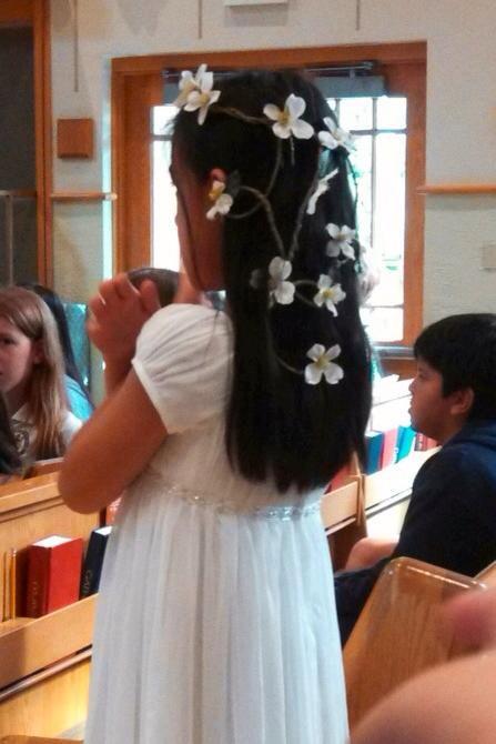 Свадьба - Flower Girl Hair Wreath - First Communion Hair Accessory- Circlet Bridal Hair Halo -White Flower Crown- Wedding Accessory